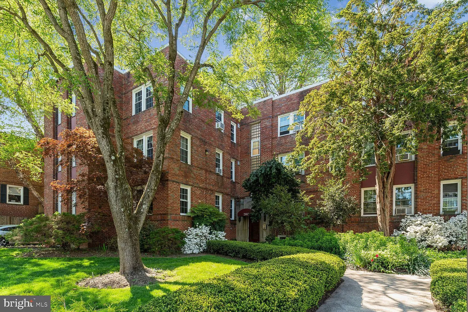 2803 Cortland Pl NW APT 4 photo 1