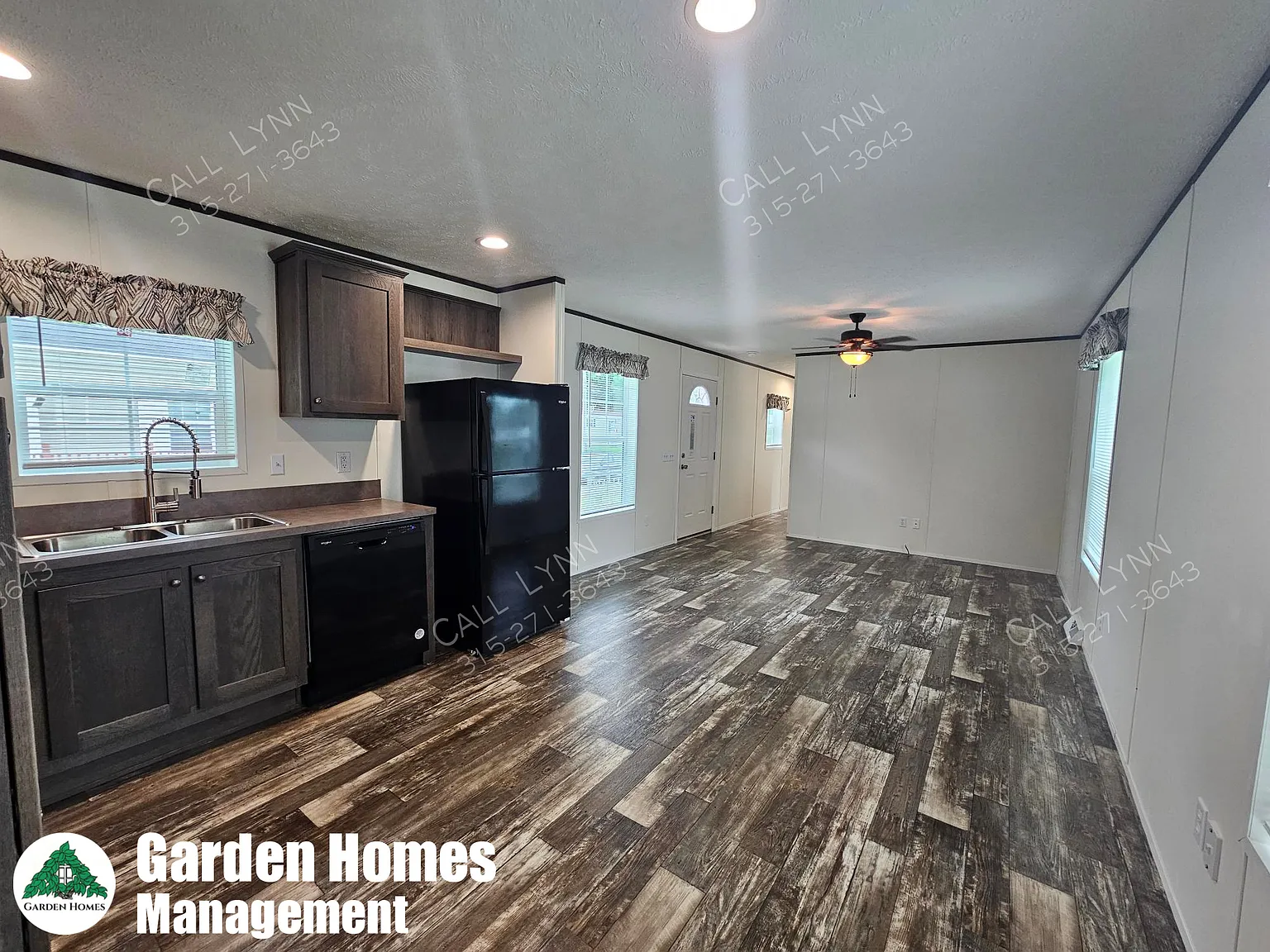 3 bed, 1.5 bath, 924 sqft, $1,400 — Photo 2