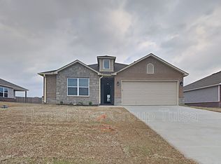 1014 Raven Dr, Claremore, OK 74019