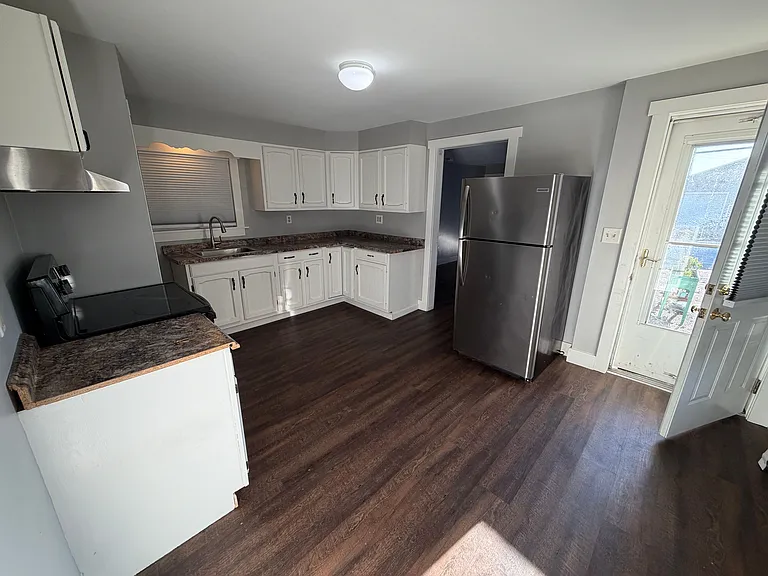 228 S Main St #A — Photo 3