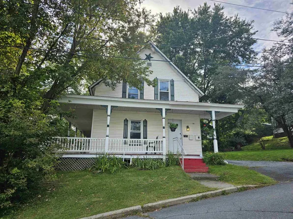 35 Mountain Avenue, St. Johnsbury, VT 05819