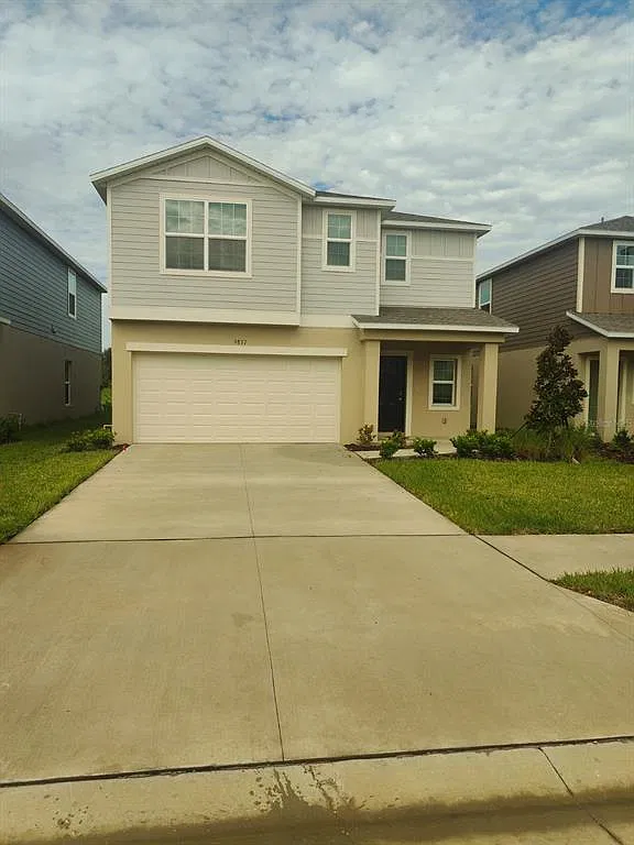 6 bed, 3.0 bath, 2590 sqft, $2,895 — Photo 2