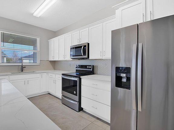 3rd image of 3280 Eagle Hammock Cir