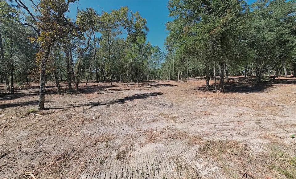 1st image of NE 16TH PLACE LOT 1