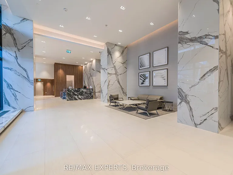 30 Shore Breeze Dr #1215 — Photo 15
