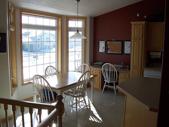 Bright Kitchen Eating Area