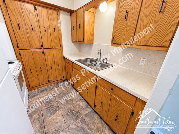 5th image of 1010 N 5th St APT 2