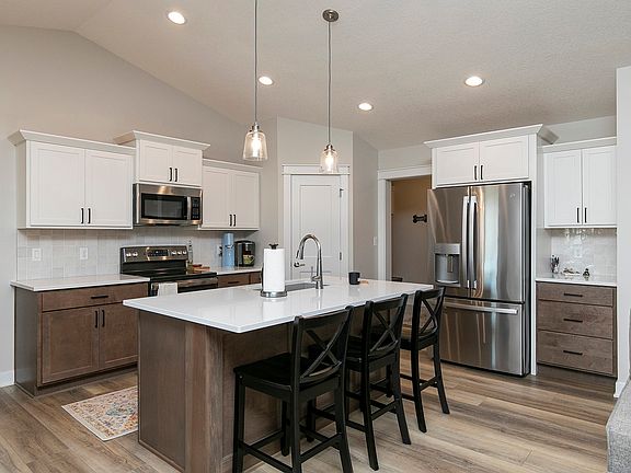 2nd image of 2822 NW Westwood Ct