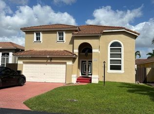 16343 SW 95th Ln, Miami, FL 33196