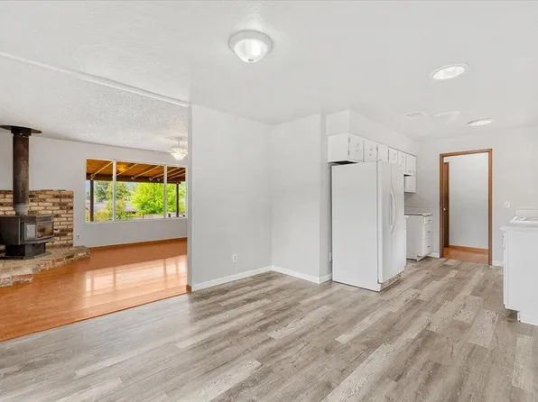 370 Blue Lake Blvd, Blue Lake, CA 95525