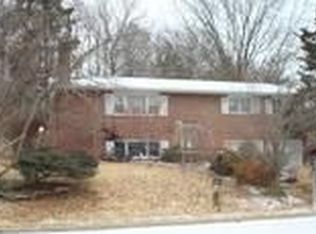 2207 Ridgefield Rd, Columbia, MO 65203