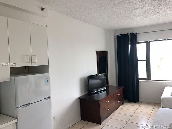 3rd image of 6345 Collins Ave APT 507