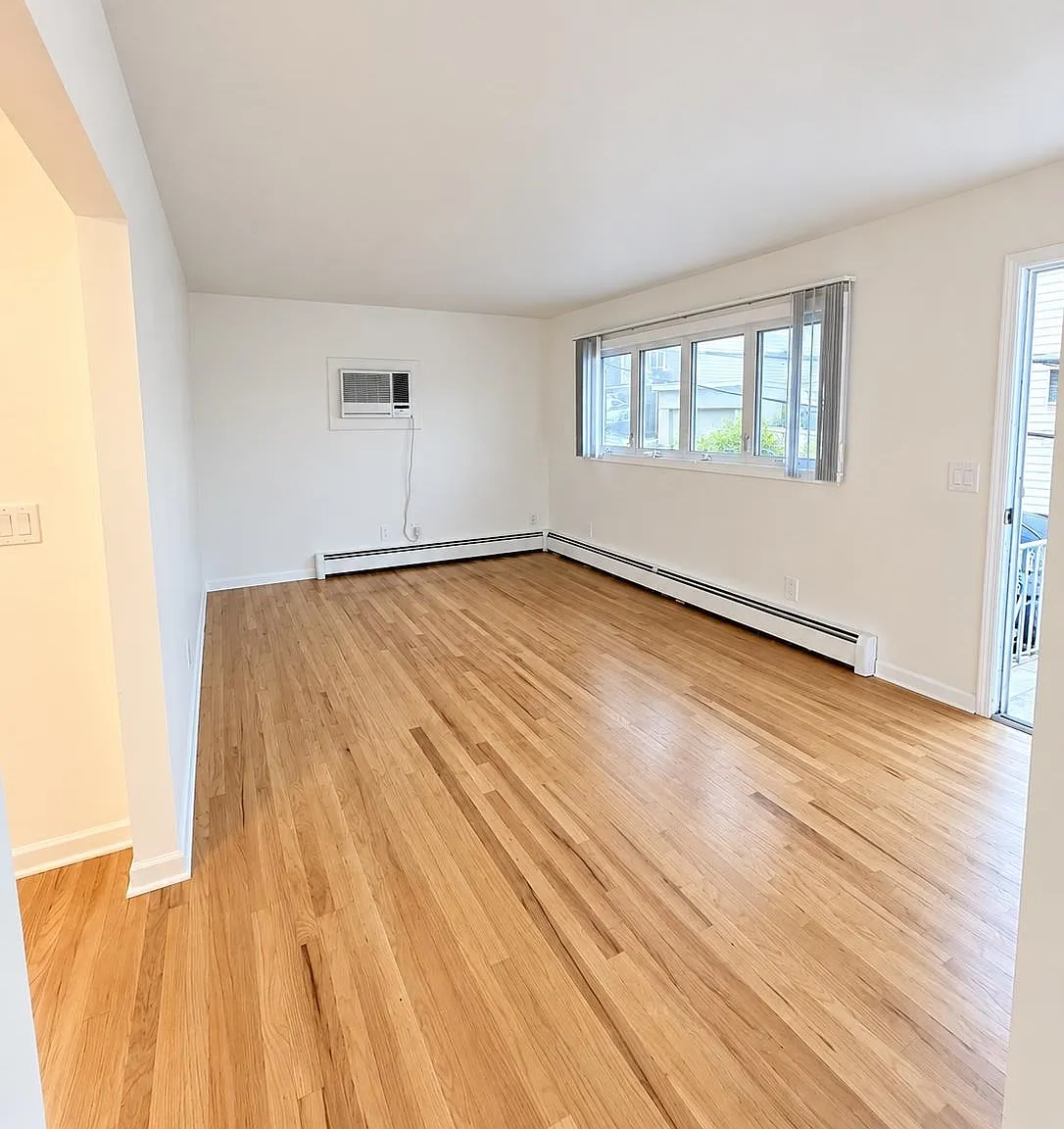 1114 92nd St — Photo 3