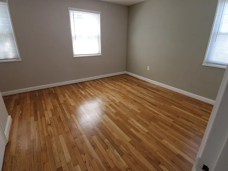 524 Duncan Ave — Photo 17