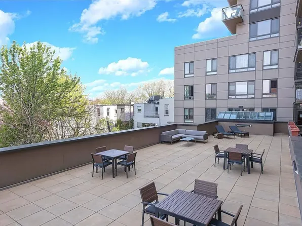 500 4th Avenue image 10 of 12