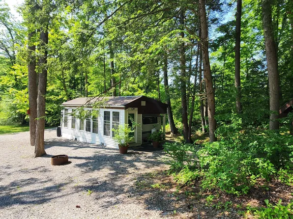 810 Creek Rd, Mount Pleasant Mills, PA 17853