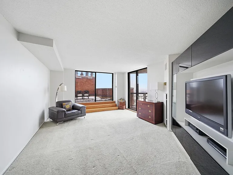 2103 Harmon Cove Tower #2103 — Photo 39