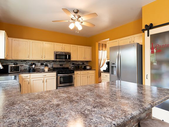 5th image of 2821 Stockberry Ln