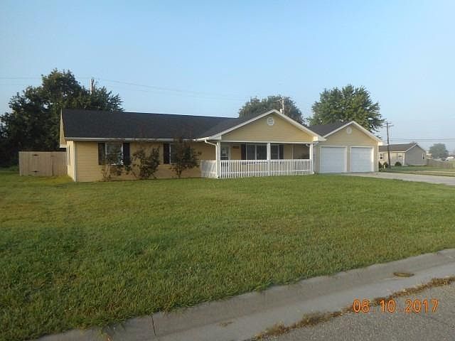 1st image of 405 E Logan Ave