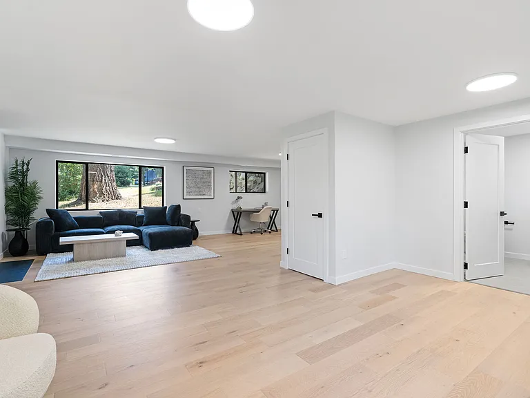 SE 96th Pl — Photo 9