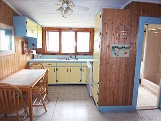 5th image of 26 Kalmia St