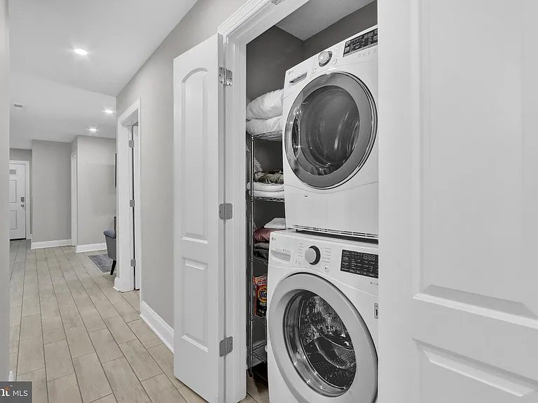 1167 Morse St NE #B1 — Photo 16
