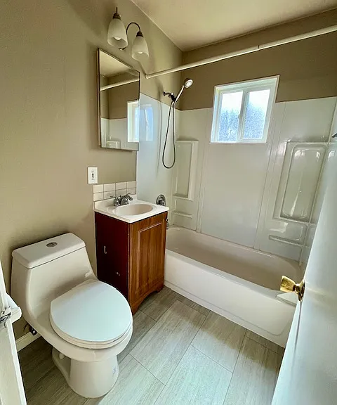 2055 N Morena Blvd — Photo 11