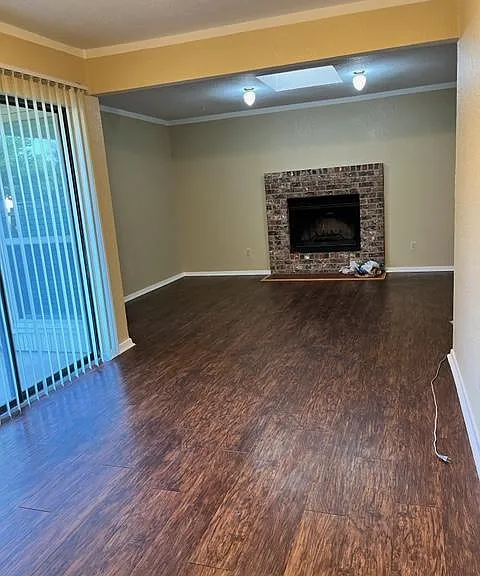 2410 Windy Pine Ln — Photo 2