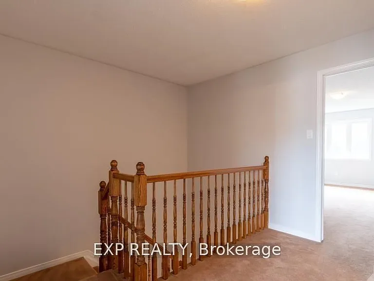 282 Macoun Cir — Photo 16