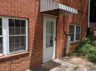 409 Crestview Ave, Vinton, VA