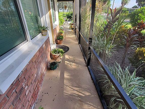 3rd image of 9903 Alafia Vista Dr