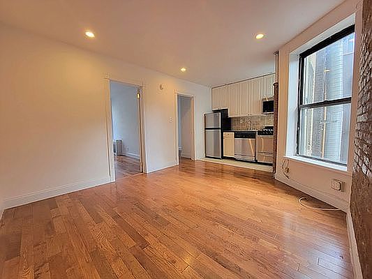 1st image of 26 E 105th St APT 4A