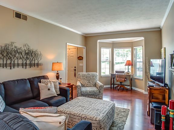 4th image of 2242 Falcon Creek Dr