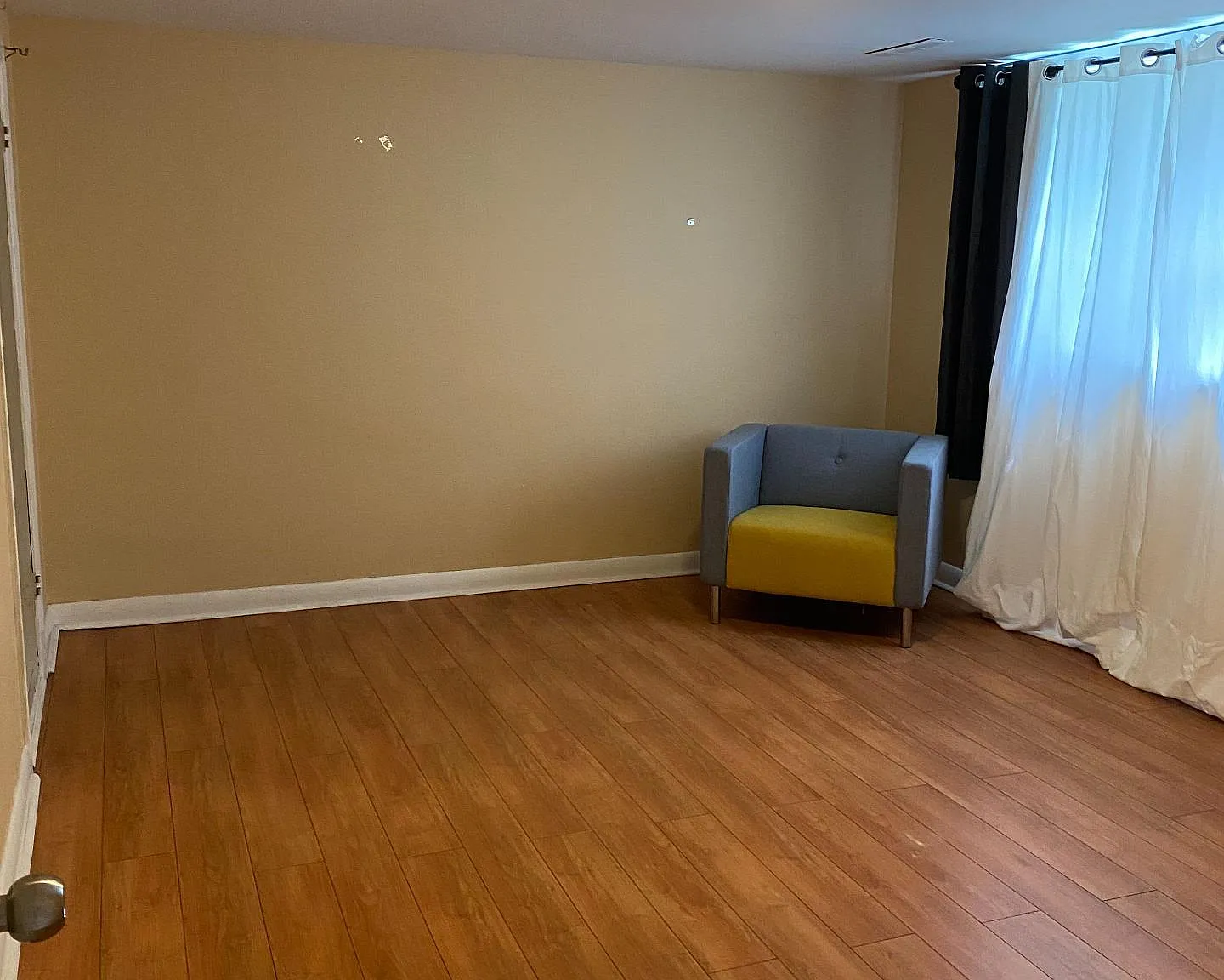 2 bed, $800 — Photo 2