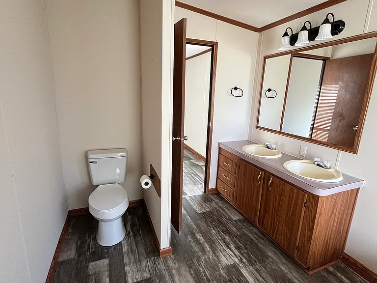 130 Paige Dr — Photo 8