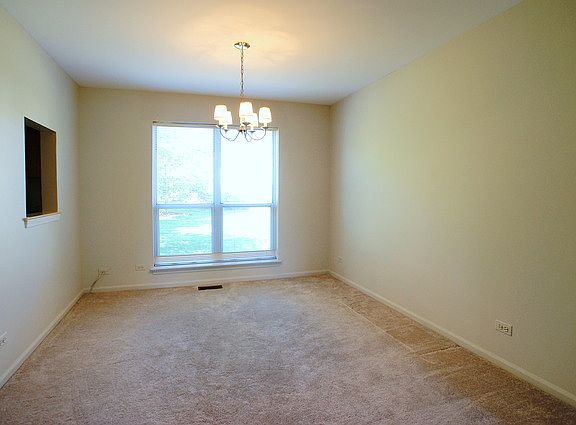 4th image of 4085 Newport Ln #7-6