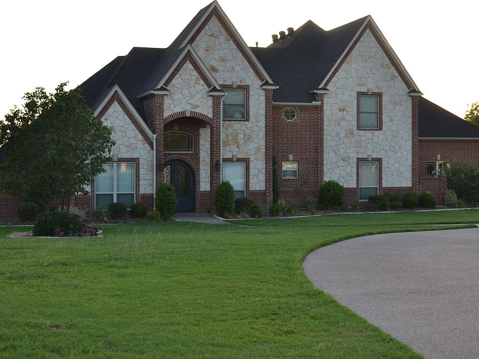 1st image of 203 W Aurora Vista Trl