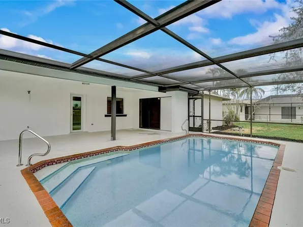 2214 SE 13th St, Cape Coral, FL 33990
