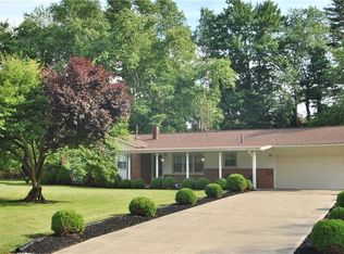 1305 Dunkeith Dr NW, Canton, OH 44708