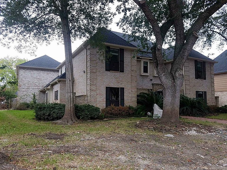 1st image of 1126 Crossroads Dr