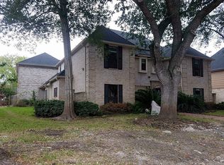 1126 Crossroads Dr, Houston, TX 77079