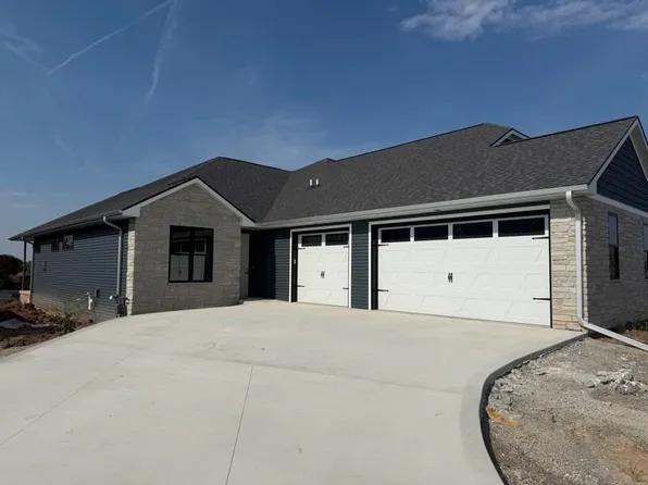 2730 Castaway Ct, Green Bay, WI 54311