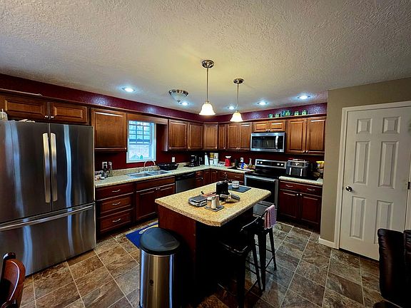 5th image of 93 Old Orchard Rd