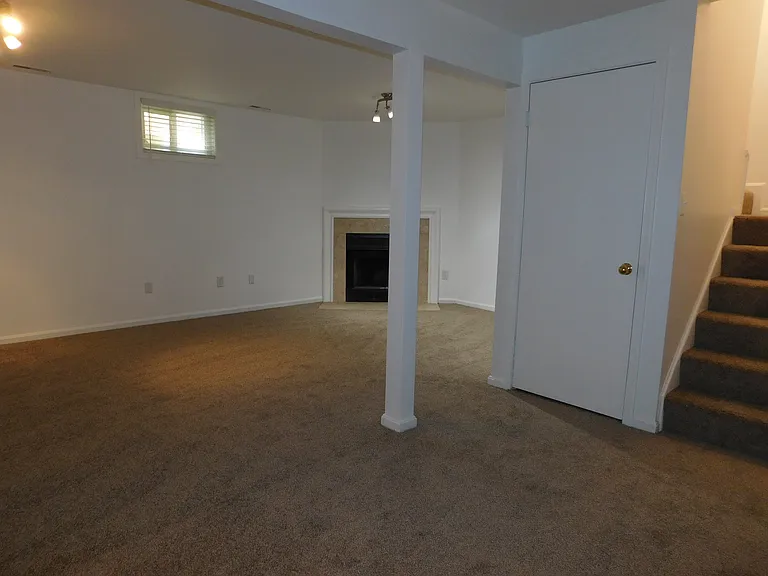 10540 Smithy Ct — Photo 9