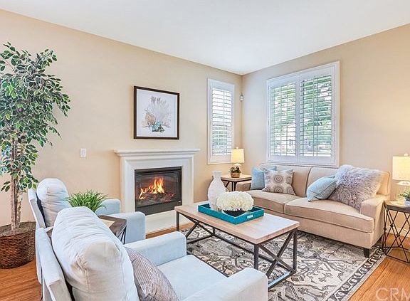 5th image of 14586 Excelsior Ave