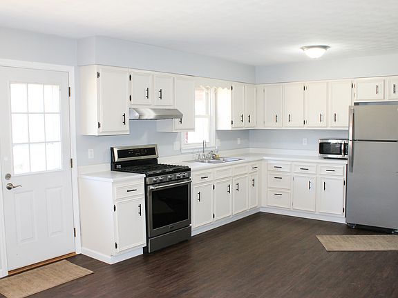 3rd image of 2460 S State Highway 7