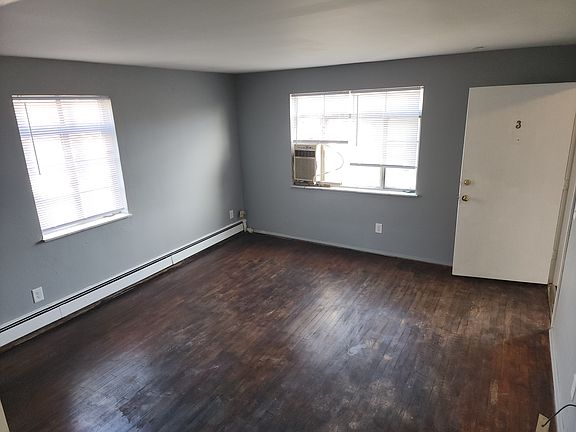 2nd image of 504 Olden Ave APT 3