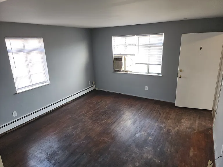 504 Olden Ave #3 — Photo 2