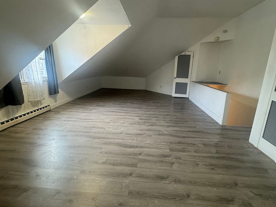 1st image of 123 W Thames St #6