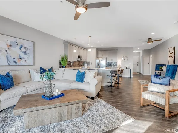 166 Captiva Dr Unit 2D, Sunrise Beach, MO 65079